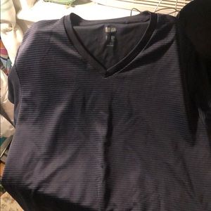 Uniqlo V Neck T-shirt